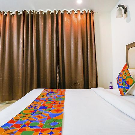 Fabhotel Jpm The Grand Bella - Nr Nehru Place Market New Delhi Exterior photo